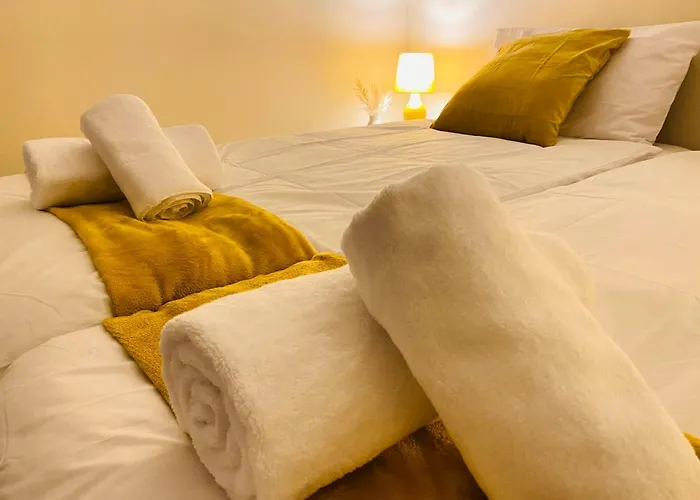 Merridale Executive Apartment, Gb Relocations Ltd - Free Parking, Free Wifi, Free Netflix