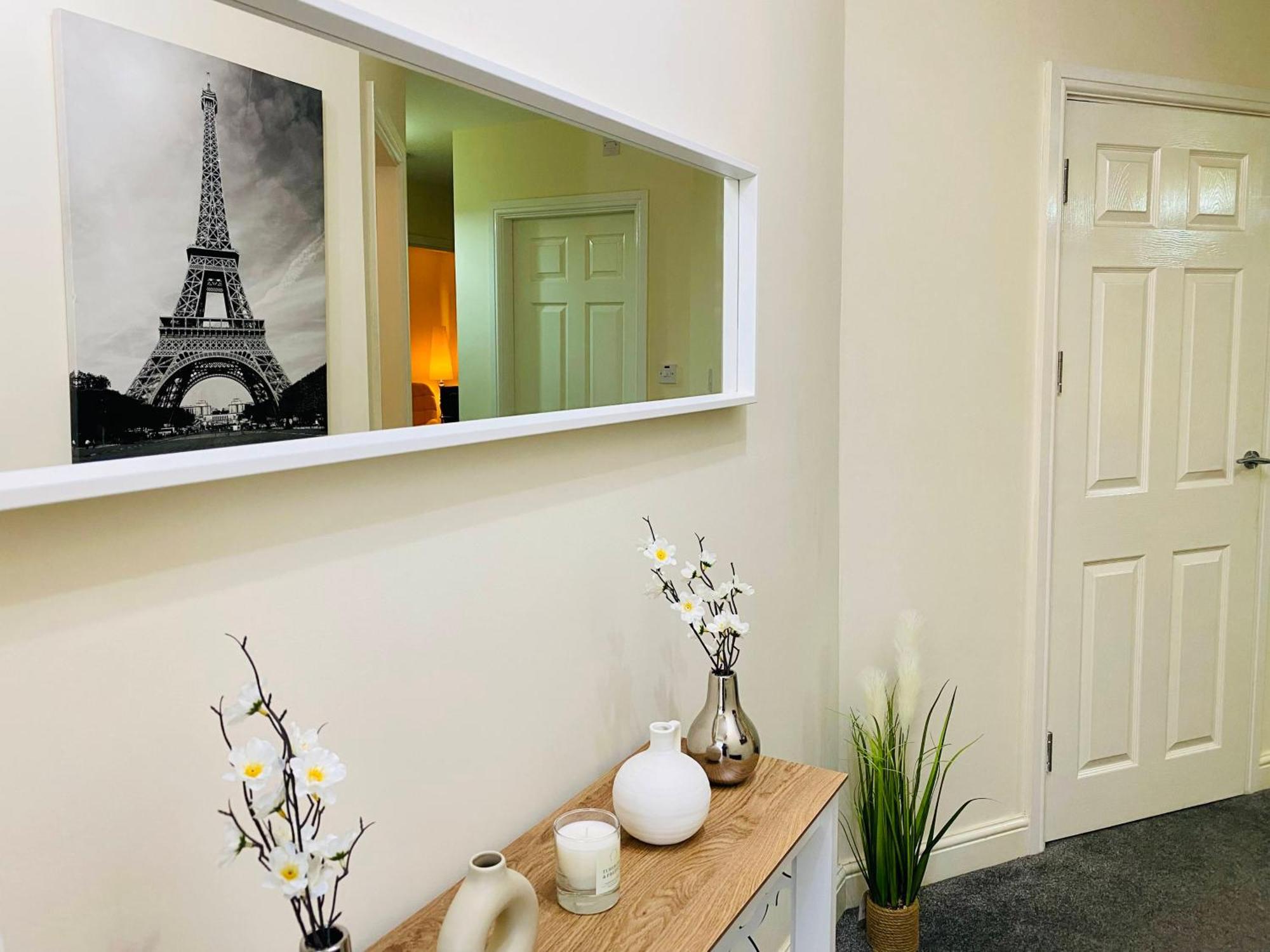 Merridale Executive Apartment, Gb Relocations Ltd - Free Parking, Free Wifi, Free Netflix *