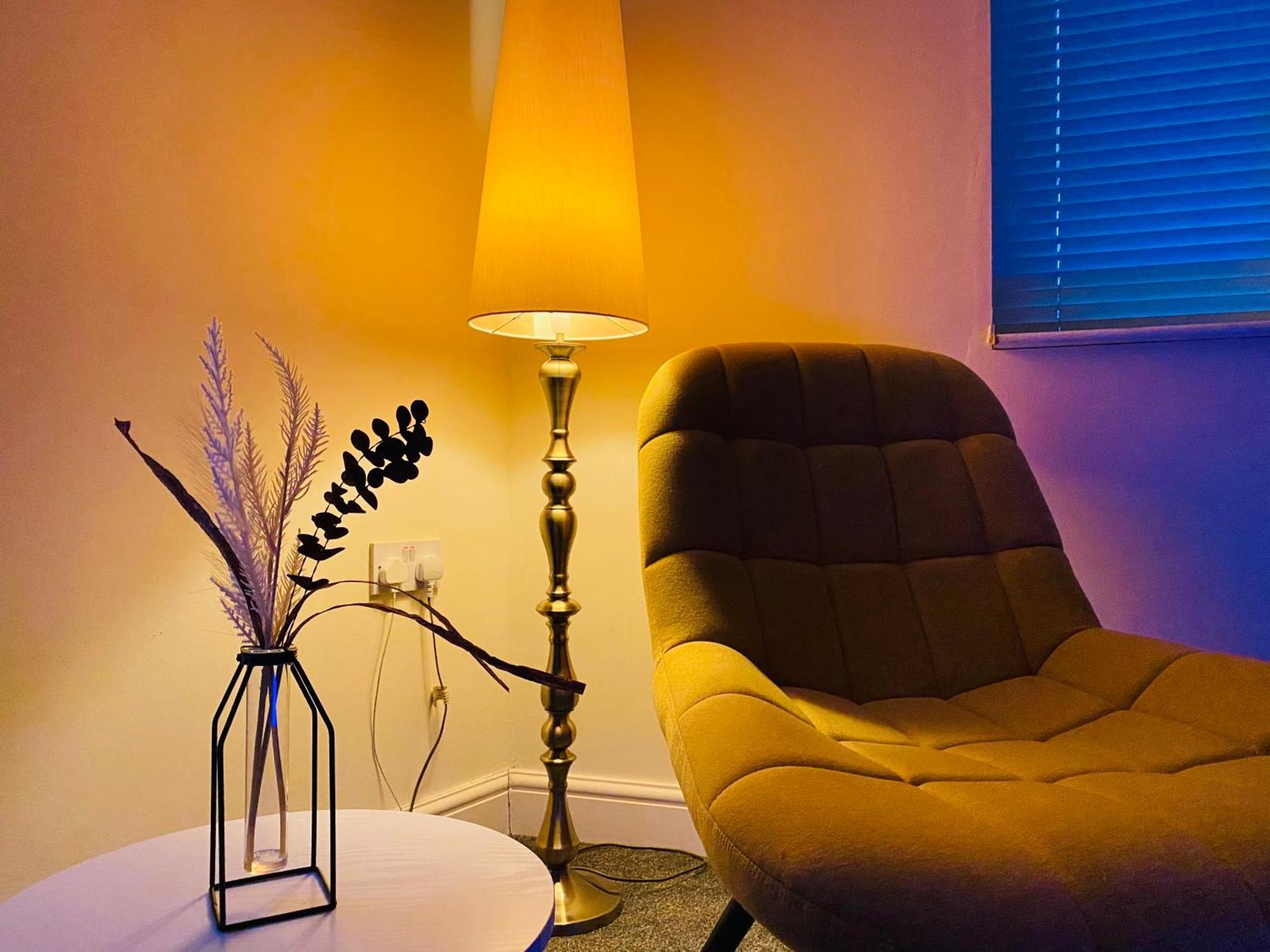 Merridale Executive Apartment, Gb Relocations Ltd - Free Parking, Free Wifi, Free Netflix Apartment Wolverhampton