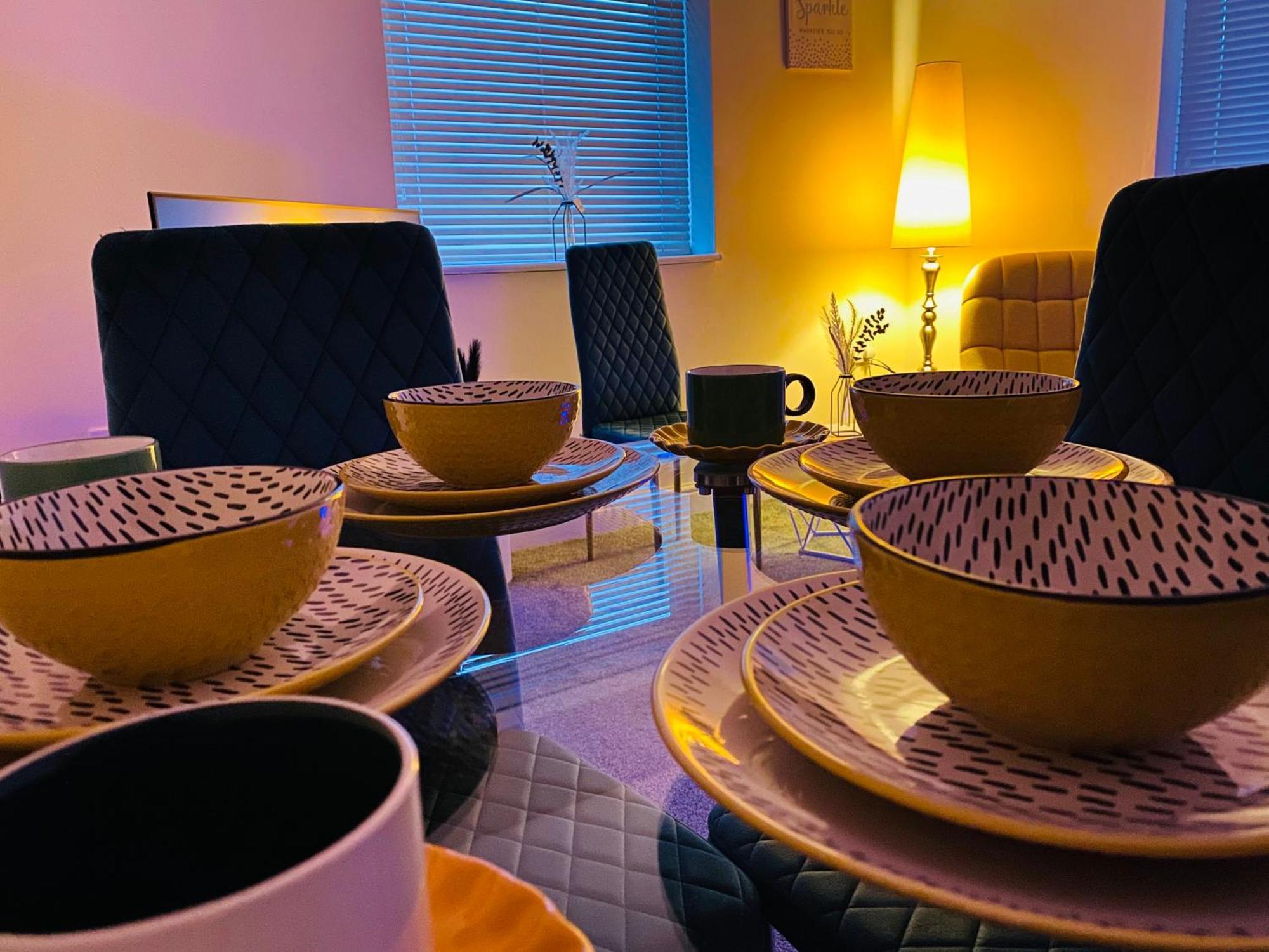 Merridale Executive Apartment, Gb Relocations Ltd - Free Parking, Free Wifi, Free Netflix * Wolverhampton